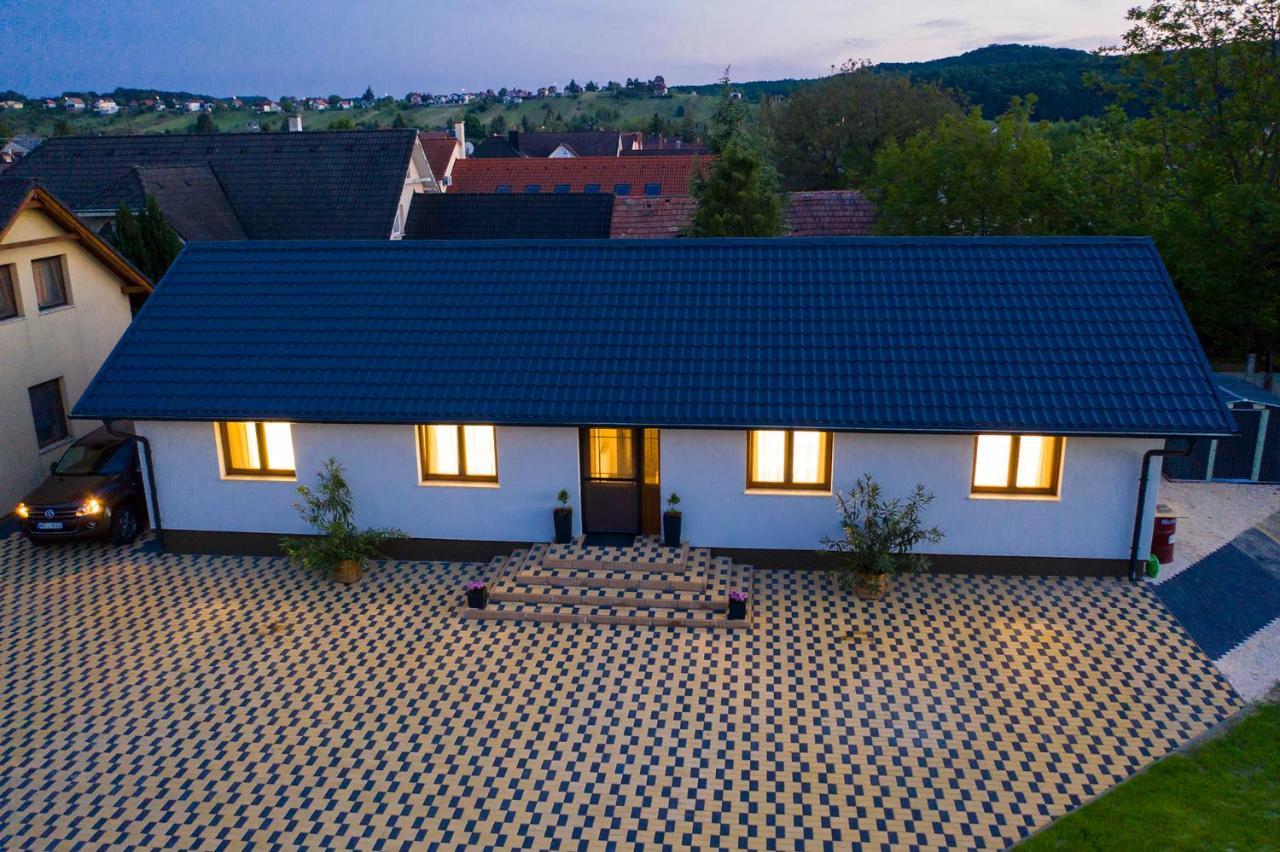 Bodzahaz Apartman Tarján Екстериор снимка